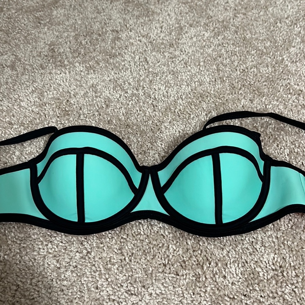 TRIANGL Swim Top Small